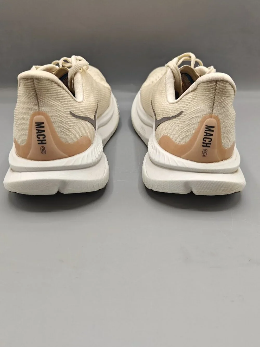 Hoka One One hoka one